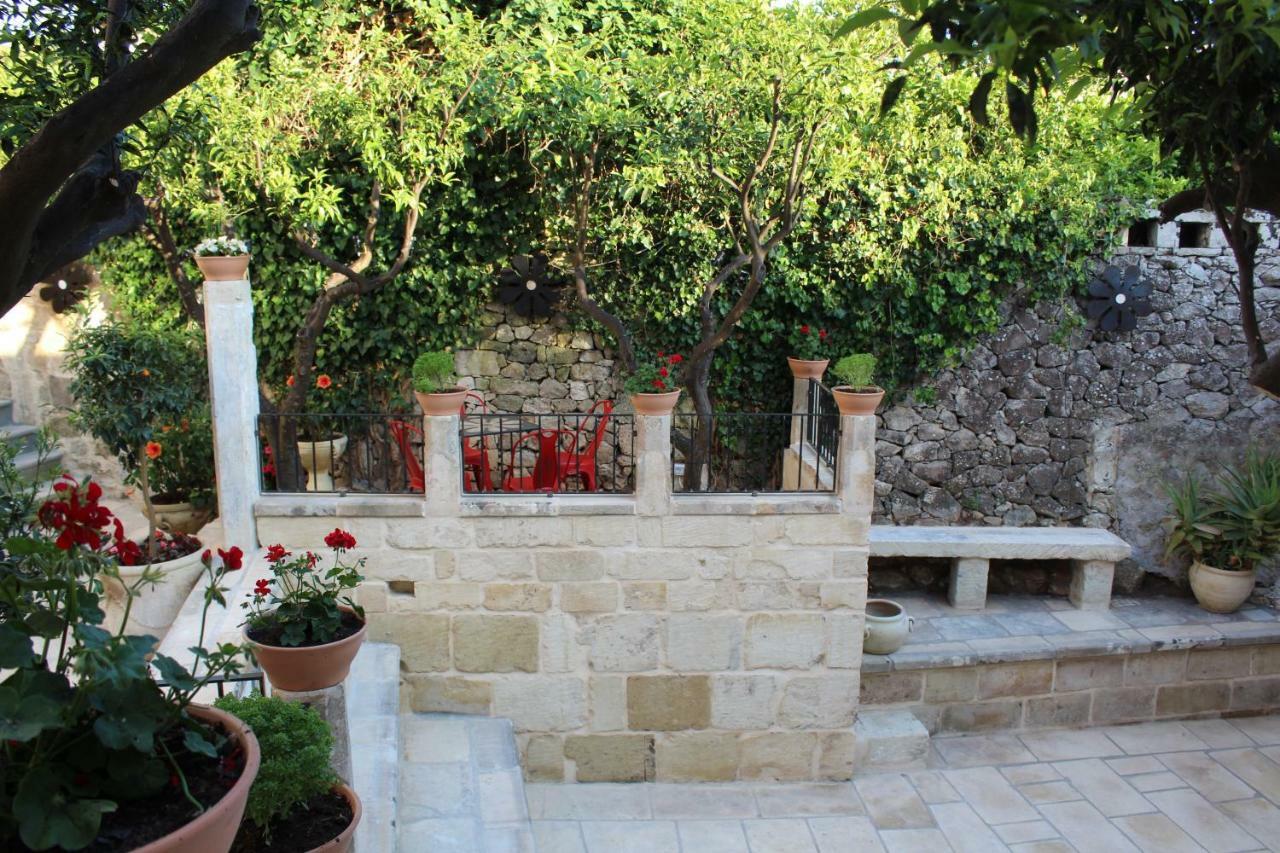 Bed and Breakfast Palazzo Mandurino Luxury Relais Zollino Exterior foto