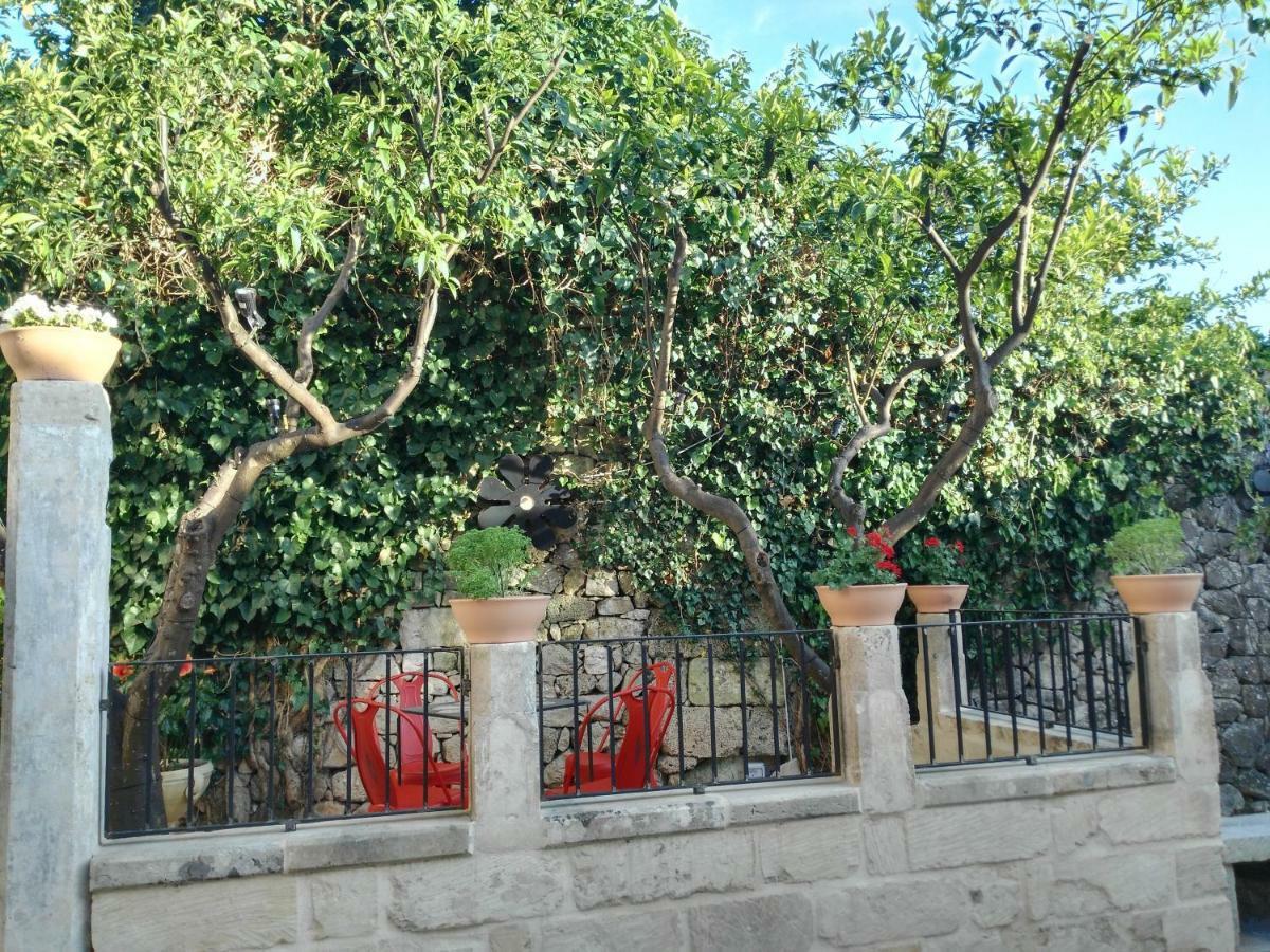 Bed and Breakfast Palazzo Mandurino Luxury Relais Zollino Exterior foto